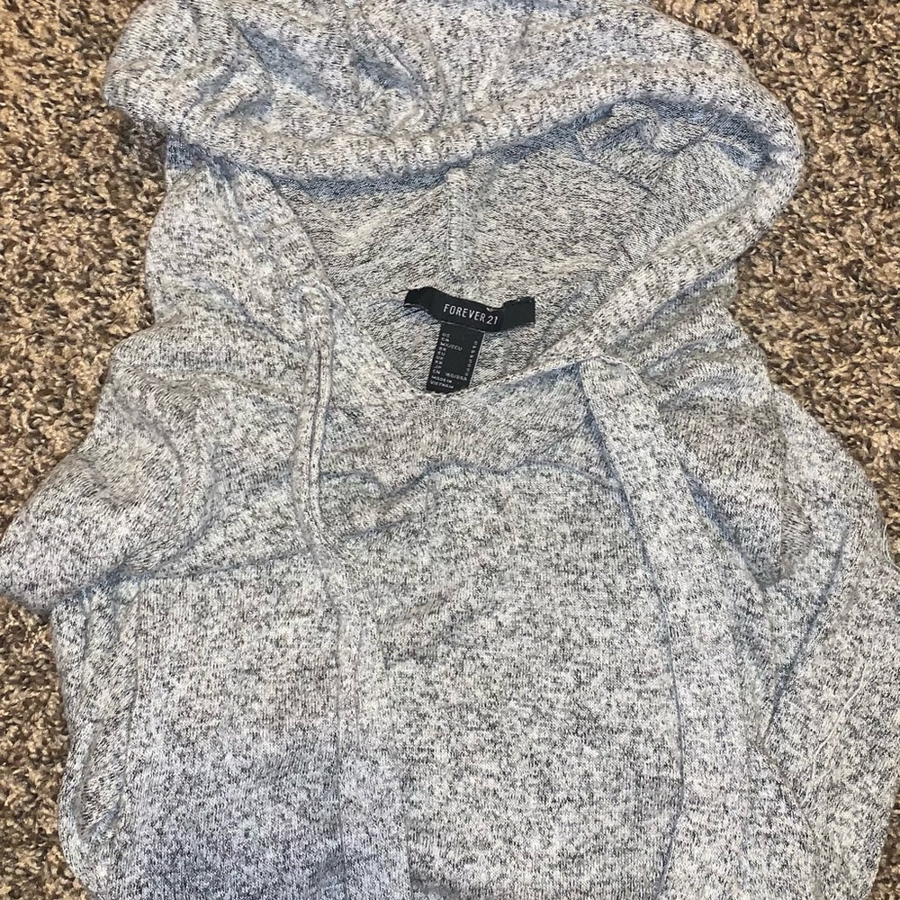Brand is Forever21, Size is S, color is grey